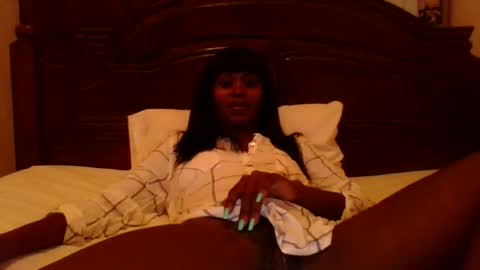 Snapshot of naughty_babe000 chatting on 12/01/25, 06:46 alisha online show from 12/01/25, 06:46