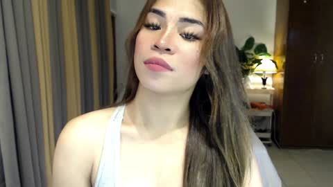 Snapshot of naughty_dreamerxxx chatting on 01/29/25, 07:04 Queen Jess online show from 01/29/25, 07:04