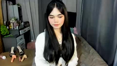 emma online show from 06/09/26, 06:14