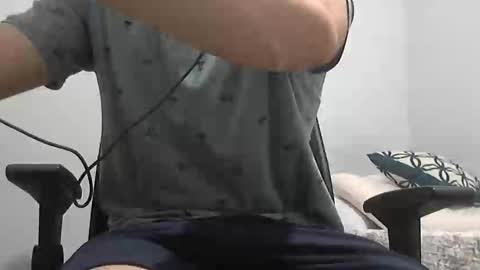 Snapshot of naughty_enzo chatting on 03/08/25, 02:45 Enzo online show from 03/08/25, 02:45