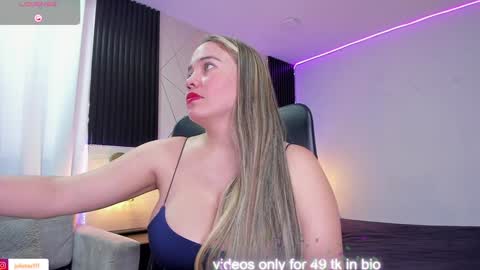 Snapshot of naughty_julieta13 chatting on 01/22/25, 06:20 JULIETA online show from 01/22/25, 06:20