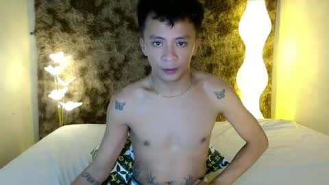 Snapshot of naughty_kirk chatting on 07/12/26, 07:27 Kirk online show from 07/12/26, 07:27
