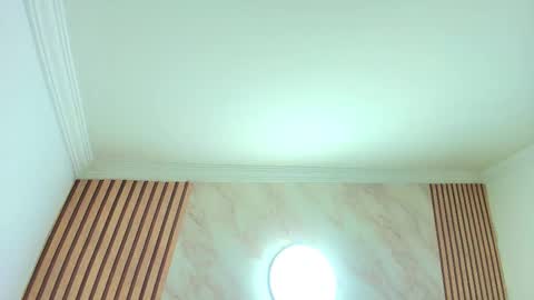 Kitten online show from 10/20/25, 11:32