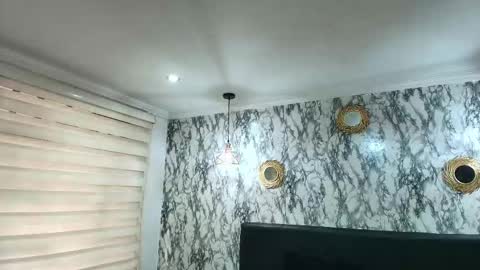 Kitten online show from 11/10/25, 11:31