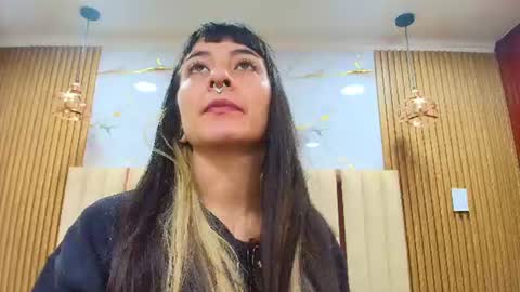 Kitten online show from 07/08/26, 11:37