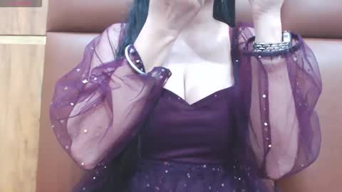 riya online show from 12/13/25, 08:25