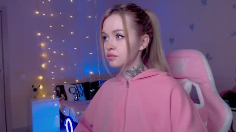 Mable online show from 03/27/26, 01:44