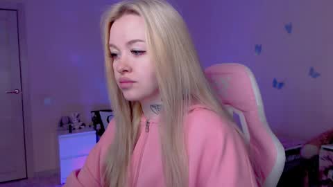 Snapshot of naughty_mablee chatting on 05/06/26, 12:19 Mable online show from 05/06/26, 12:19