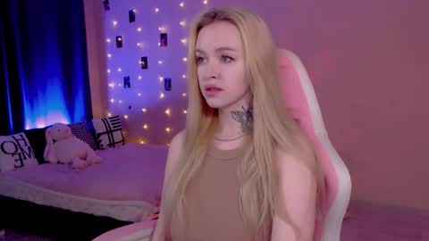 Snapshot of naughty_mablee chatting on 05/25/26, 12:49 Mable online show from 05/25/26, 12:49