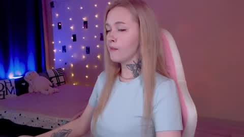 Snapshot of naughty_mablee chatting on 06/24/26, 01:04 Mable online show from 06/24/26, 01:04