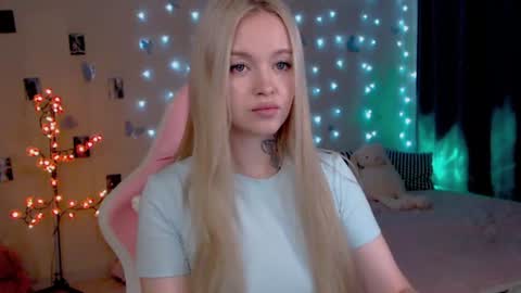 Snapshot of naughty_mablee chatting on 07/27/26, 01:12 Mable online show from 07/27/26, 01:12