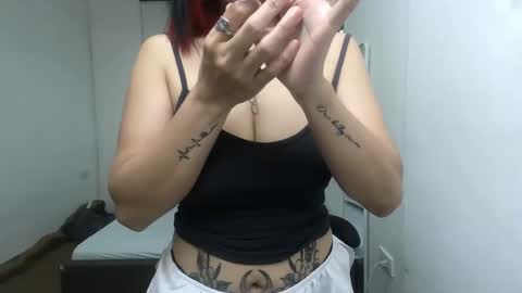Snapshot of naughty_mariaxx chatting on 04/28/26, 05:34 Maria online show from 04/28/26, 05:34