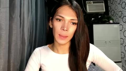 Snapshot of naughty_princess24 chatting on 06/04/26, 07:14 Ariela online show from 06/04/26, 07:14
