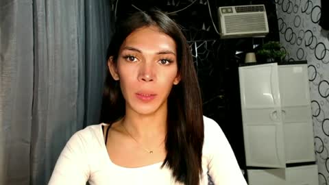 Snapshot of naughty_princess24 chatting on 06/15/26, 05:42 Ariela online show from 06/15/26, 05:42