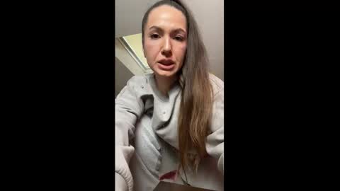 Elena online show from 11/27/25, 09:33