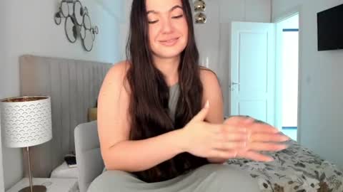 Snapshot of naughty_princesse chatting on 07/15/26, 05:34 Elena online show from 07/15/26, 05:34