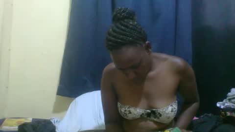 Snapshot of naughty_slender2 chatting on 05/08/26, 01:49 jn online show from 05/08/26, 01:49