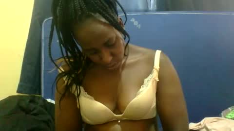 Snapshot of naughty_slender2 chatting on 06/07/26, 12:42 jn online show from 06/07/26, 12:42