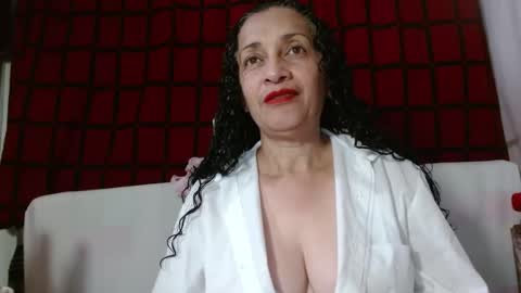 Snapshot of naughty_tita chatting on 06/07/26, 05:55 Tita Madurita online show from 06/07/26, 05:55