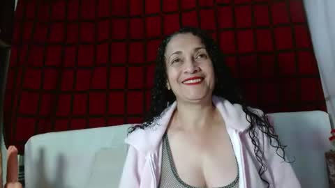 Snapshot of naughty_tita chatting on 06/15/26, 09:22 Tita Madurita online show from 06/15/26, 09:22