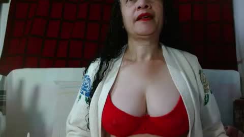 Snapshot of naughty_tita chatting on 06/20/26, 09:23 Tita Madurita online show from 06/20/26, 09:23