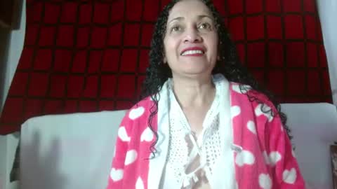 Snapshot of naughty_tita chatting on 06/26/26, 09:35 Tita Madurita online show from 06/26/26, 09:35
