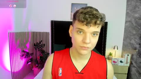 Snapshot of naughty_twink_ chatting on 10/10/25, 11:53 Noah online show from 10/10/25, 11:53