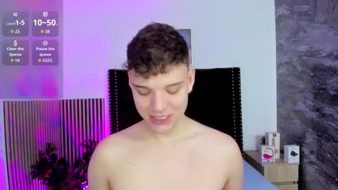 Snapshot of naughty_twink_ chatting on 11/26/25, 11:55 Noah online show from 11/26/25, 11:55