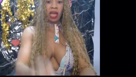 Snapshot of naughty_xxbunny chatting on 02/15/25, 08:54 beauty online show from 02/15/25, 08:54