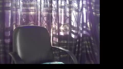 Snapshot of naughty_xxbunny chatting on 11/21/25, 09:19 beauty online show from 11/21/25, 09:19