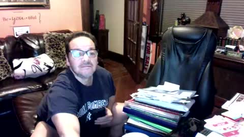 Snapshot of naughtybone chatting on 12/23/24, 07:28 naughtybone online show from 12/23/24, 07:28