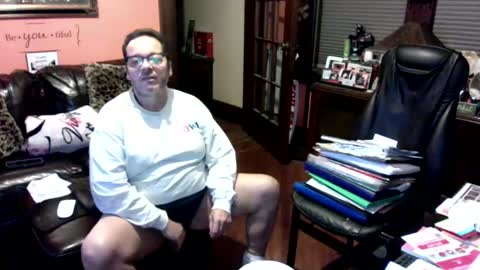 Snapshot of naughtybone chatting on 12/24/24, 07:06 naughtybone online show from 12/24/24, 07:06