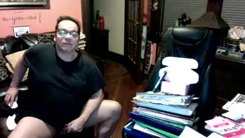 Snapshot of naughtybone chatting on 12/29/24, 08:11 naughtybone online show from 12/29/24, 08:11