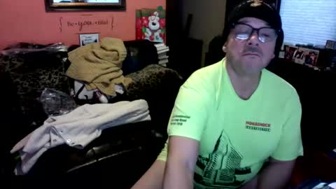 Snapshot of naughtybone chatting on 02/27/25, 07:04 naughtybone online show from 02/27/25, 07:04