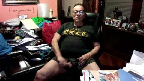 Snapshot of naughtybone chatting on 09/20/25, 03:18 naughtybone online show from 09/20/25, 03:18