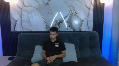 Jader  y  Esteban online show from 04/19/26, 12:37