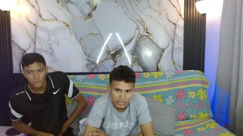 Jader  y  Esteban online show from 04/23/26, 12:26