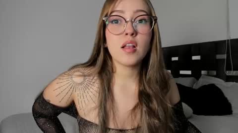 LANAindependent model online show from 01/10/26, 09:00