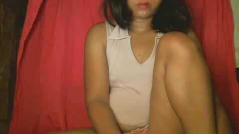 Snapshot of naughtycuttieangel chatting on 03/22/26, 06:33 naughtycuttieangel online show from 03/22/26, 06:33