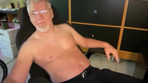 naughtydaddyla online show from 09/21/25, 06:09