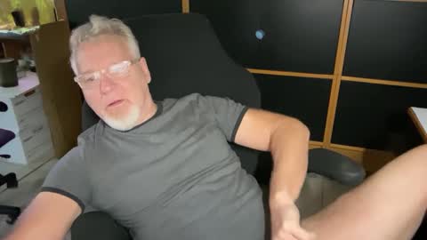 naughtydaddyla online show from 09/27/25, 11:10