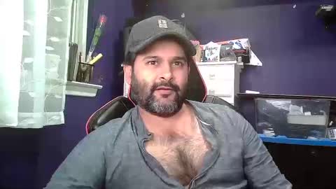 Snapshot of naughtydesicock chatting on 01/20/25, 12:04 sakhtlaundaz online show from 01/20/25, 12:04