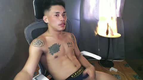 Snapshot of naughtyfuck_boy chatting on 06/19/26, 06:51 naughtyfuck_boy online show from 06/19/26, 06:51