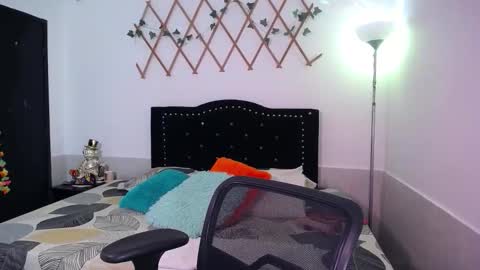 Valeria  online show from 11/26/25, 06:09