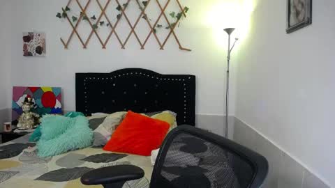 Valeria  online show from 04/23/26, 08:11