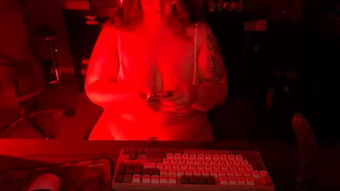 Snapshot of naughtygoddessk chatting on 05/06/26, 04:41 Naughty Goddess online show from 05/06/26, 04:41