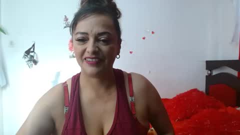 Snapshot of naughtygoddesss chatting on 10/19/25, 09:26 naughtygoddesss online show from 10/19/25, 09:26