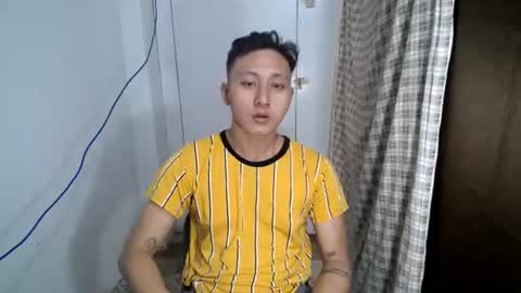 Snapshot of naughtyhot_mike18 chatting on 08/03/26, 06:33 am waiting for pvt online show from 08/03/26, 06:33