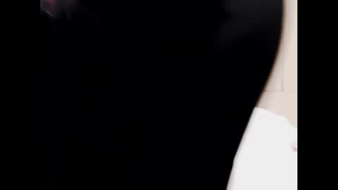 Snapshot of naughtyjenniferxx chatting on 11/04/25, 09:25 Jenny online show from 11/04/25, 09:25