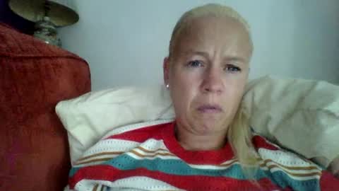 Snapshot of naughtyjennyblondeuk chatting on 07/24/26, 05:44 naughtyjennyblondeuk online show from 07/24/26, 05:44